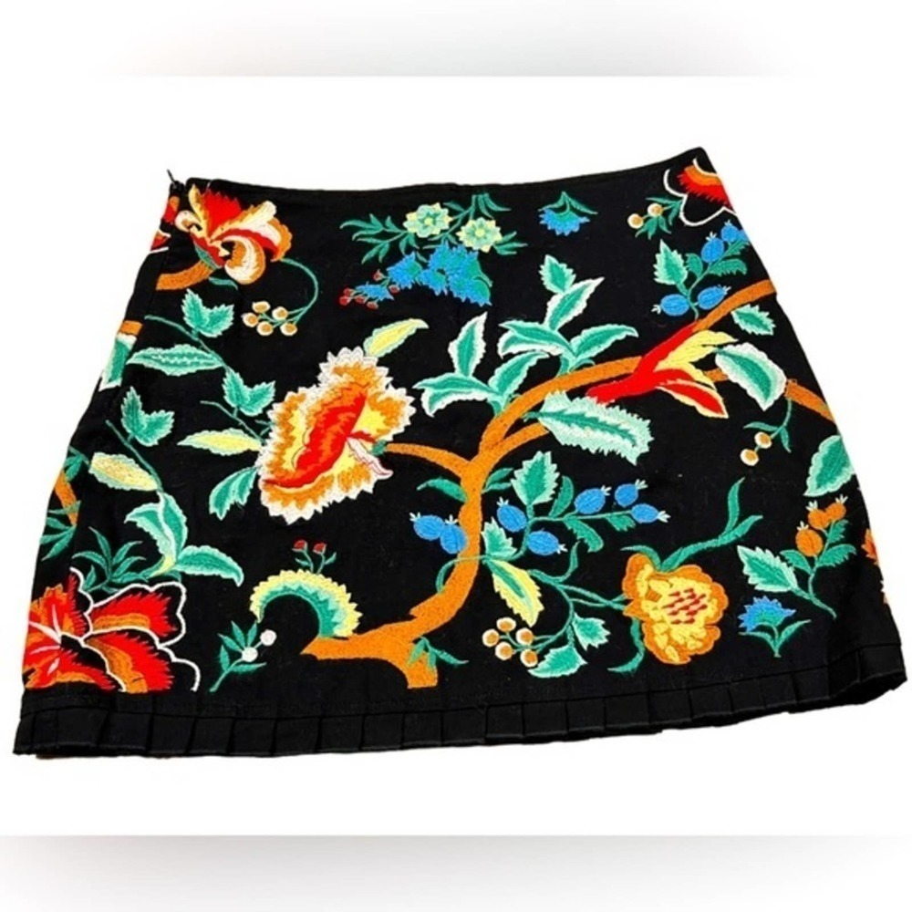 ZARA Woman Embroidered Pleated Hem Mini Skirt Size XS NWT - Picture 3 of 13